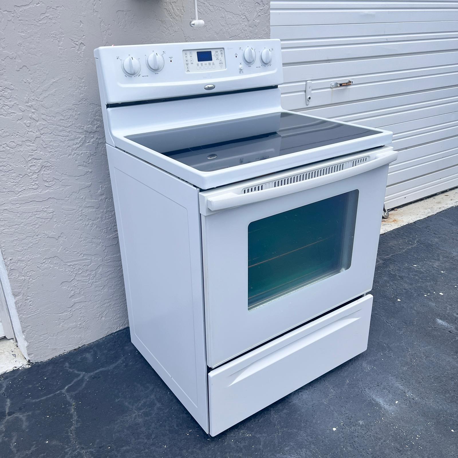 Whirlpool Electric Stove - Steam Clean Oven Whirlpool Electric Stove - Steam Clean Oven